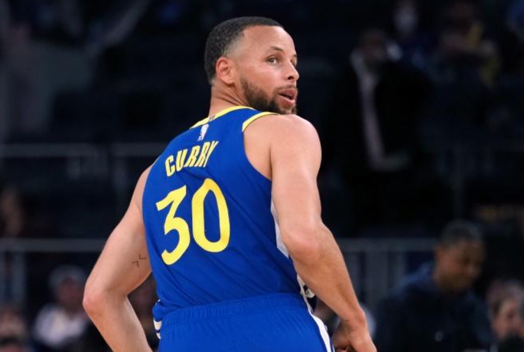 kaiyun-关于刚刚！莱万多夫斯基在RNG比赛中突破纪录费德勒与40激战勇士分钟，山东男篮止住颓势备战亚冠的信息